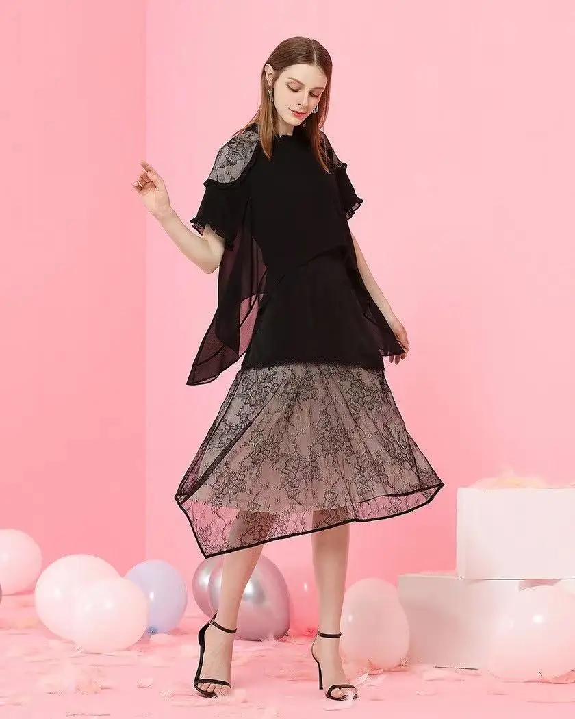 

Women's Elegant and Dignified Perspective Black Lace Patchwork Fake Two-piece Dress from A Niche Designer Brand of China