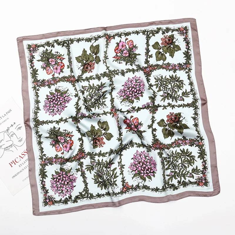 Женский квадратный шарф-платок с принтом 70x70 см