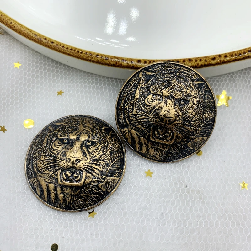 

10pcs retro flatback Rhinestone circular scrapbook 2-hole flatback Rhinestone DIY tiger head rhinestone