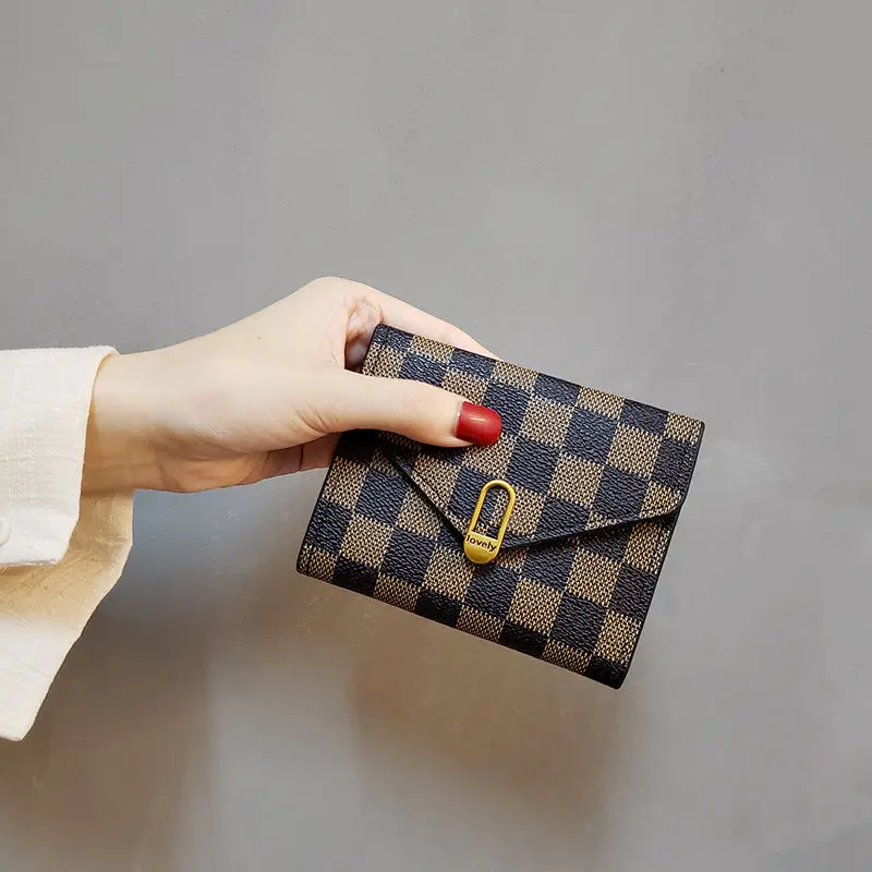 

Women's Designer Purse Wallet Fashion Short Fold Small Wallets Clutch Coin Credit Card Wallets Holder for Girls Large Capacity
