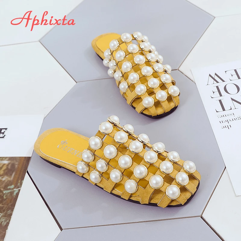 Женские пляжные шлепанцы Aphixta на плоской резиновой подошве с жемчугом женские