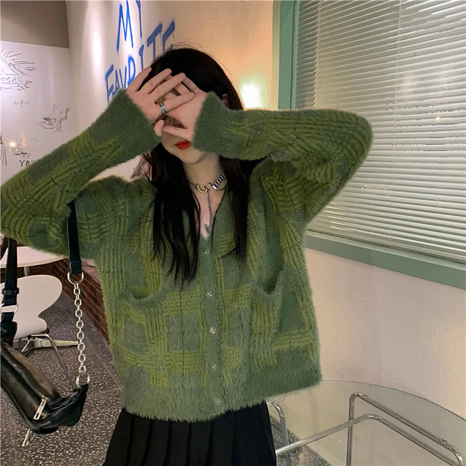 Женский вязаный клетчатый кардиган винтажный с V образным вырезом и пуговицами