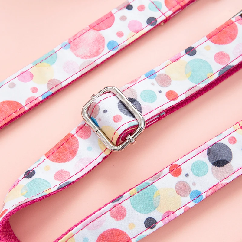 Персонализированный розовый собачий поводок в горошек с галстуком бабочкой