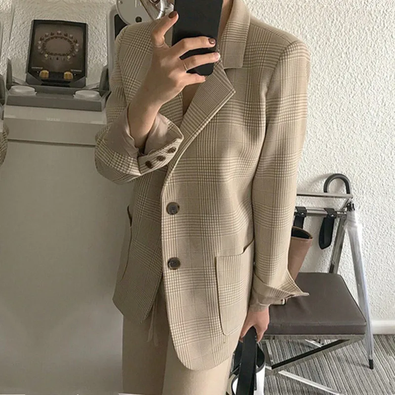 

Women Retro Loose Single Breasted Plaid Jacket 2021 Autumn Winter Full Sleeve Female Blazer Casual Ladies Loose Suit Outwear