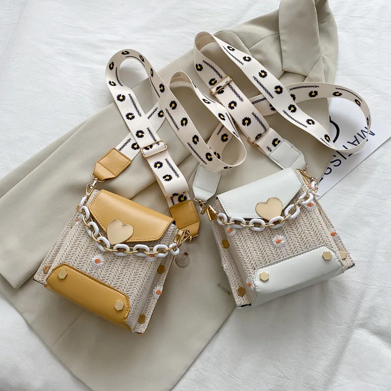 

Summer Women's Bag Female 2021 New Popular Wide Strap Crossbody Messenger Shoulder Bag Stream Fresh Straw Bucket Bag