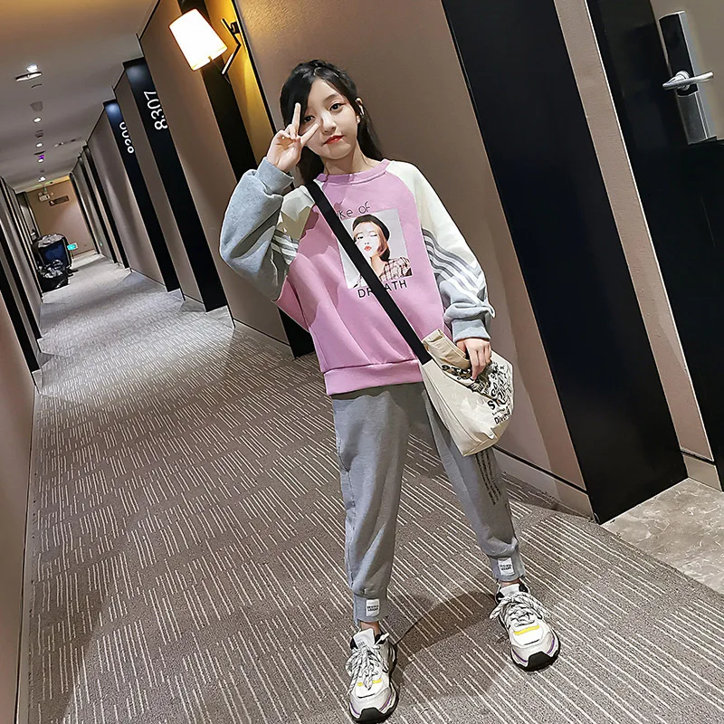 Осень 2019 модная семейная Одинаковая одежда толстовки Детские платья для девочек