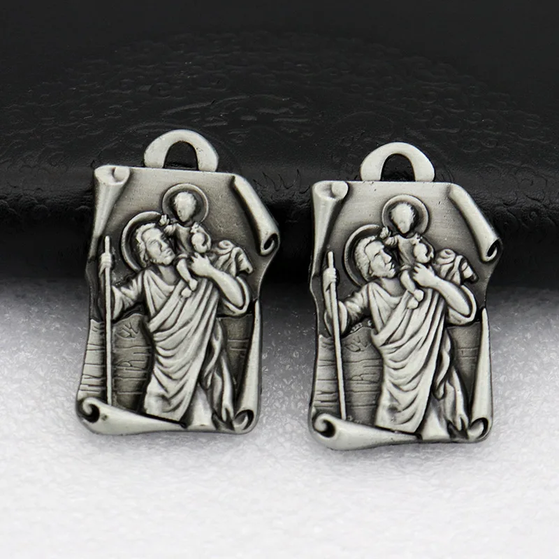 

New Arrival Catholic Christ Jesus Saint Quito Blessed Retro Driver Master Guard Necklace Jewelry Pendant Keychain Pendant