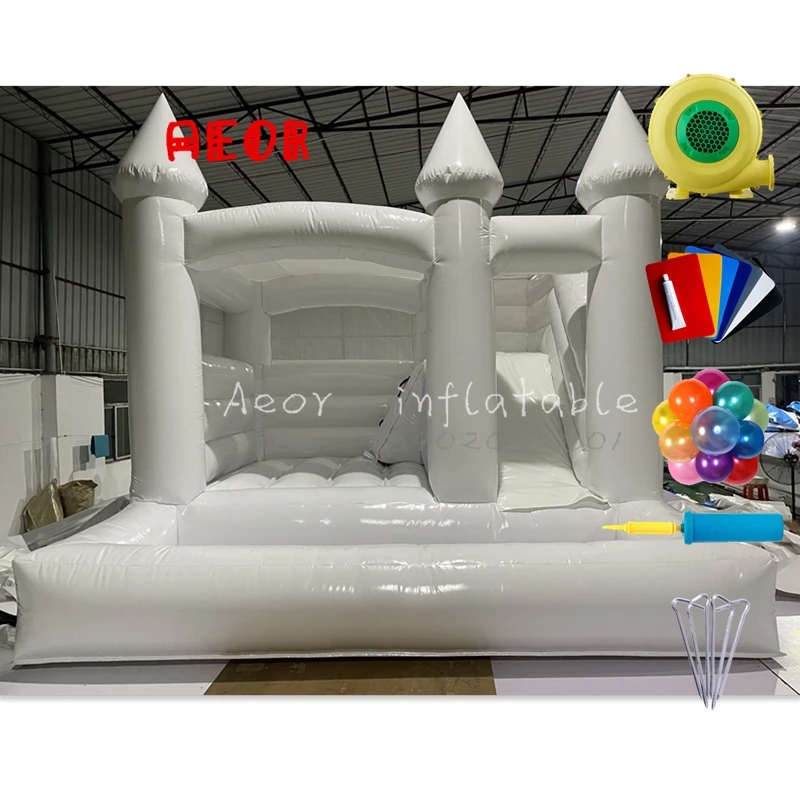 Полностью белый мини-батут с горкой и шариковой ямой надувной Свадебный батут