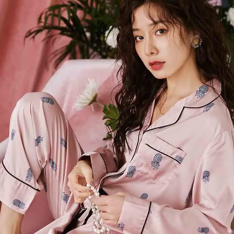 2020 пижамы для женщин ледяной шелк домашний сервис Женская милая девушка