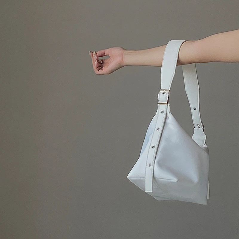 

Fashion PU Leather Handbags Design Ladies Underarm Shoulder Bag Casual Simple Large Capacity Women Tote Shoulder Bag Bolsas