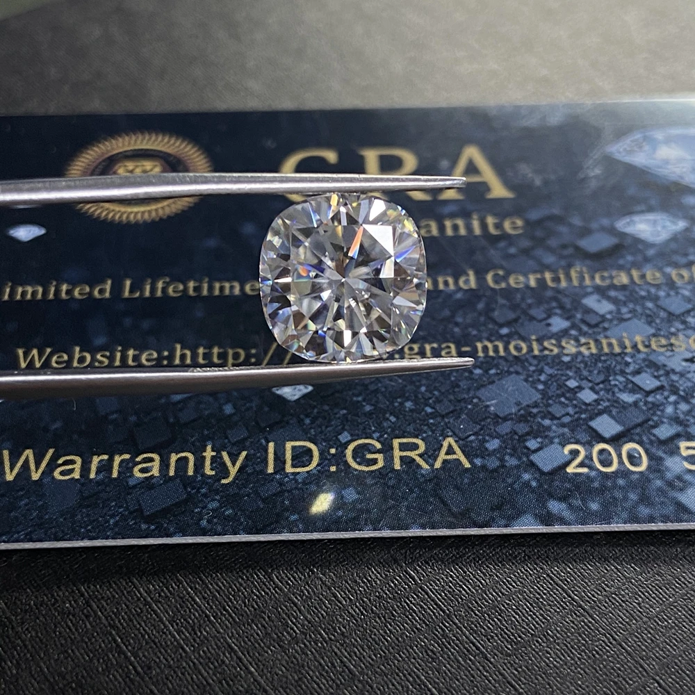 Кольцо женское с муассанитом и бриллиантом 5 Х5 мм | Украшения аксессуары