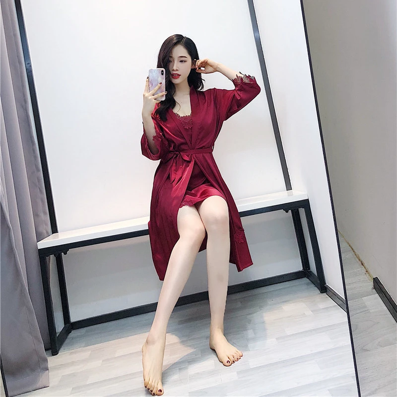 Халат женский на бретельках с нагрудной подушкой и ночной юбкой комплект из двух