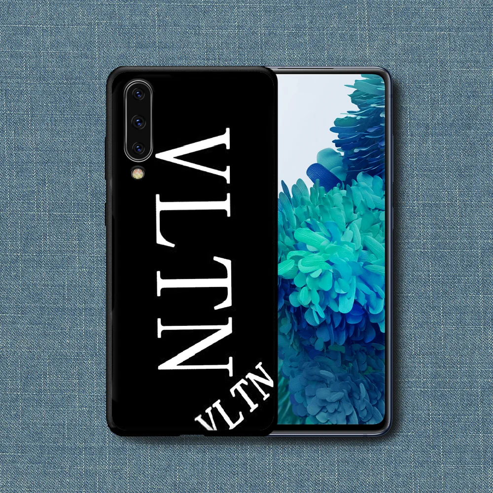 

VLYN Trendy Brand Phone Case For Samsung Galaxy A 3 5 7 8 10 20 20E 21S 30 30S 40 50 51 70 71 black Hoesjes Pretty Etui Painting