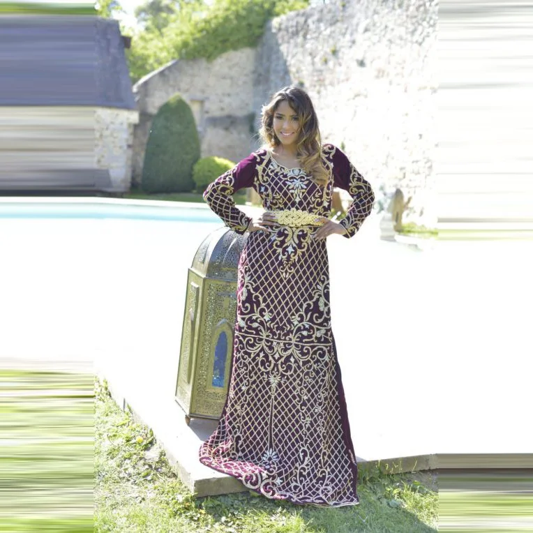 

Purple Velour Moroccan Kaftan Evening Dress Gold Appliques Long Sleeves Elegant Mother Dresses Muslim Islamic Prom Gowns