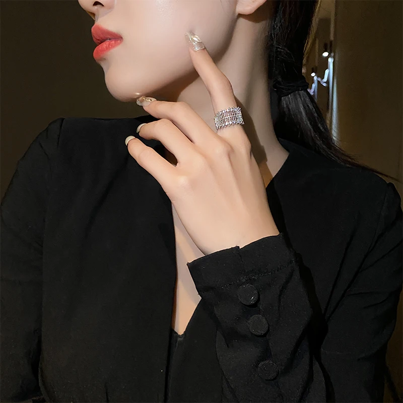 

ZN New Fashion Metal Exaggerated Hollow Mesh Inlaid Zircon Open Rings For Woman Luxury Korean Jewelry Wedding Party Gift