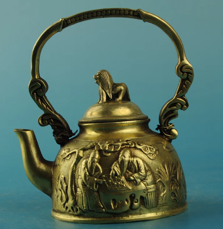 

Chinese Old Copper Hand Carving Old Man Play Chess Teapot