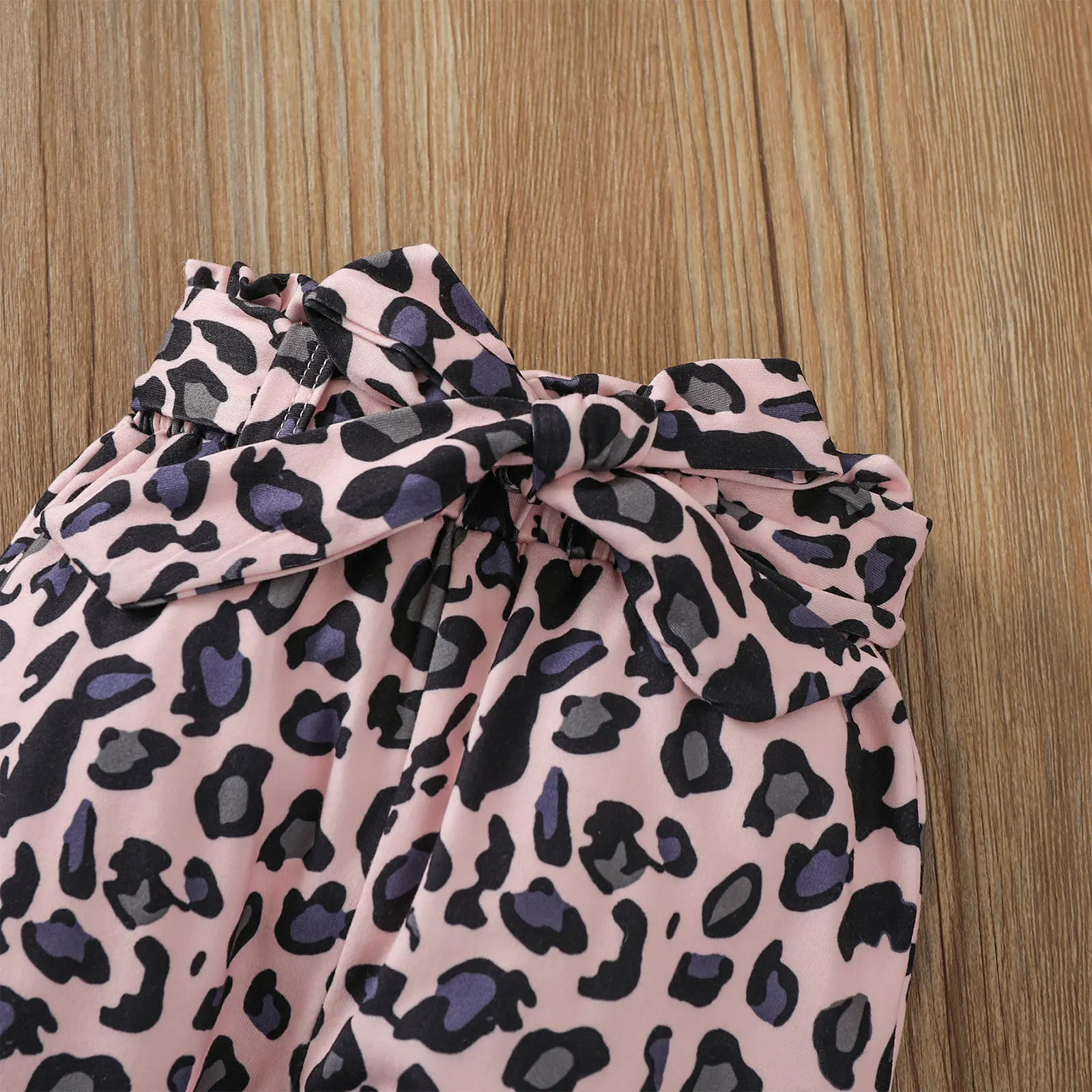 

Kid Short-sleeved + Trousers, Leopard Print, MAMA'S Bestie Letter Print, Bow-knot Decoration Clothing