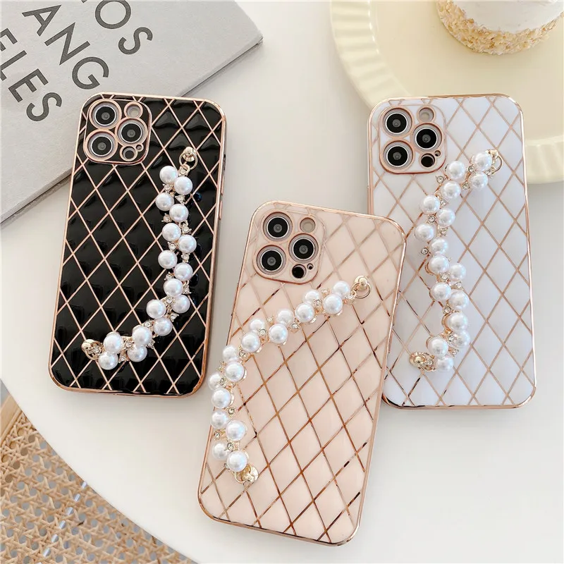 

Plating Metal Pearl Chain Phone Case For iPhone 13 12 Pro Max MiNi 11 X XS XR 7 8 Plus SE For Galaxy S21 A12 A52 A72 Ultra + A32