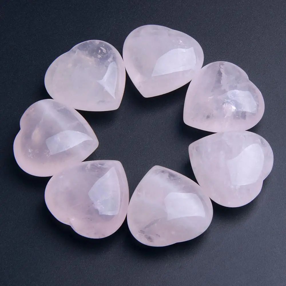

1 шт. 32*32 мм натуральный розовый кварц кристалл в форме сердца чакра камни выгравированы Рейки Исцеление Кристалл HRT150