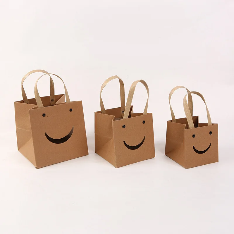 

12pcs Kraft Paper Gift Box with Transparent Window Creative White Paperboard Smile Flower Packaging Bags for Party Wedding