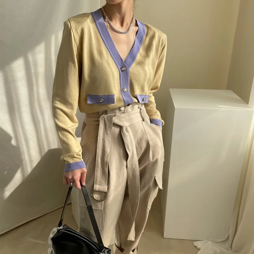 

ZCSMLL Korean autumn all-match V-neck contrast color edging chic buttons loose sunscreen long-sleeved sweater women