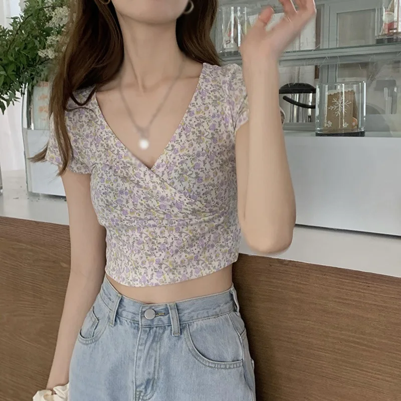 

Women's T-Shirts Summer Sexy V Neck Floral Print Slim Short Tops Female Short Sleeve Pullover T-Shirt