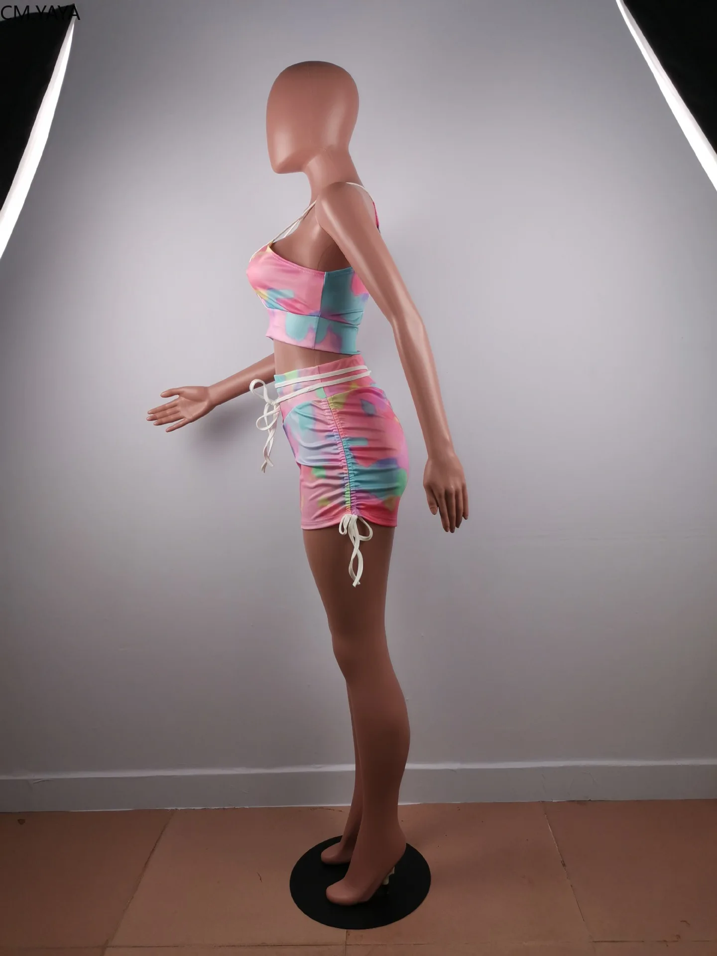 Женский комплект из двух предметов CM.YAYA укороченный топ на завязках с принтом в