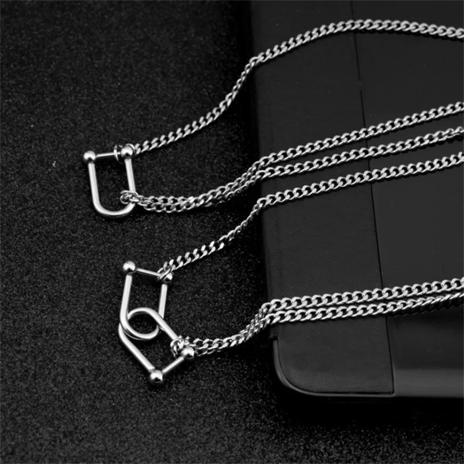 

2021 Simple Style Stainless Steel Necklace Women Personality U Buckle Matching Clothing Asymmetrical Clavicle Chain Necklace