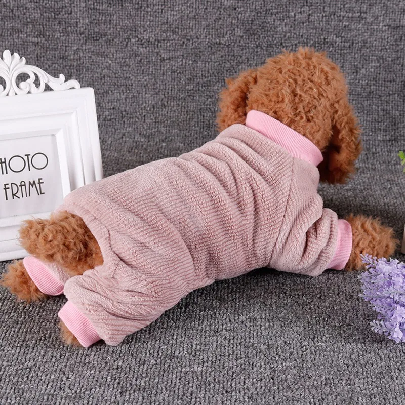 Pet Повседневное одежда для дома с 4 брюки с широкими штанинами твердая цветная Пижама теплая одежда для собак фланелевой комбинезон Теплая Одежда для собак Зима пальто с пуговицами
