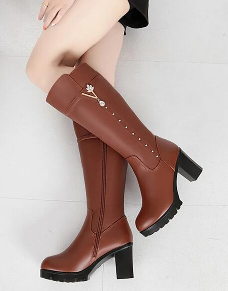 brown inisde wool 1 Г., новые теплые удобные зимние сапоги обувь из натуральной кожи с отделкой, тонкие стразы женские высокие сапоги женские сапоги на толстом каблуке размера плюс - Цвет: brown inisde wool 1