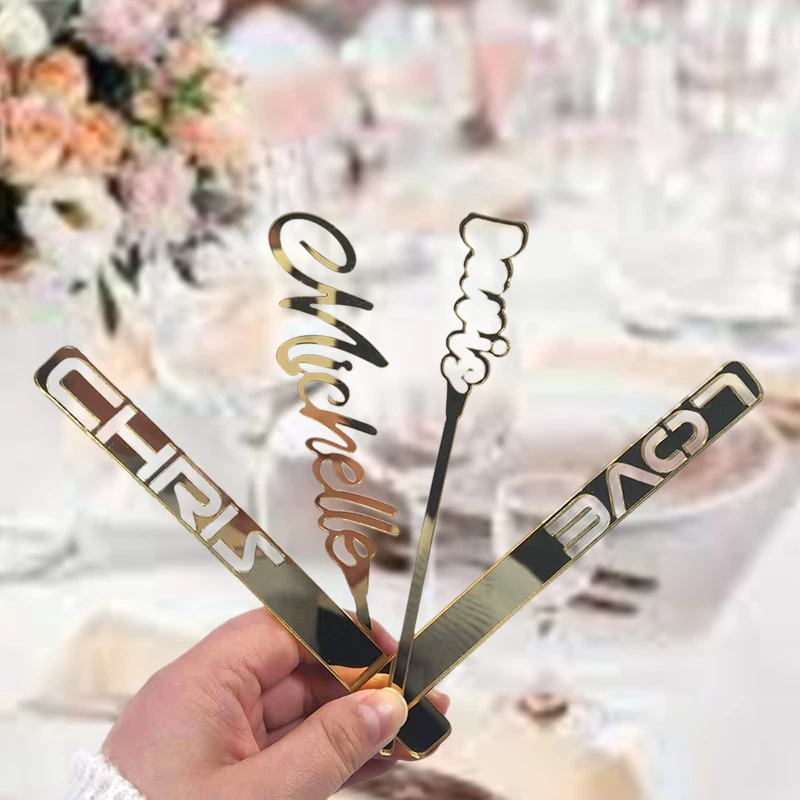 

Acrylic cake name tags Birthday, wedding, party and dessert decorations in a variety of styles and colors.