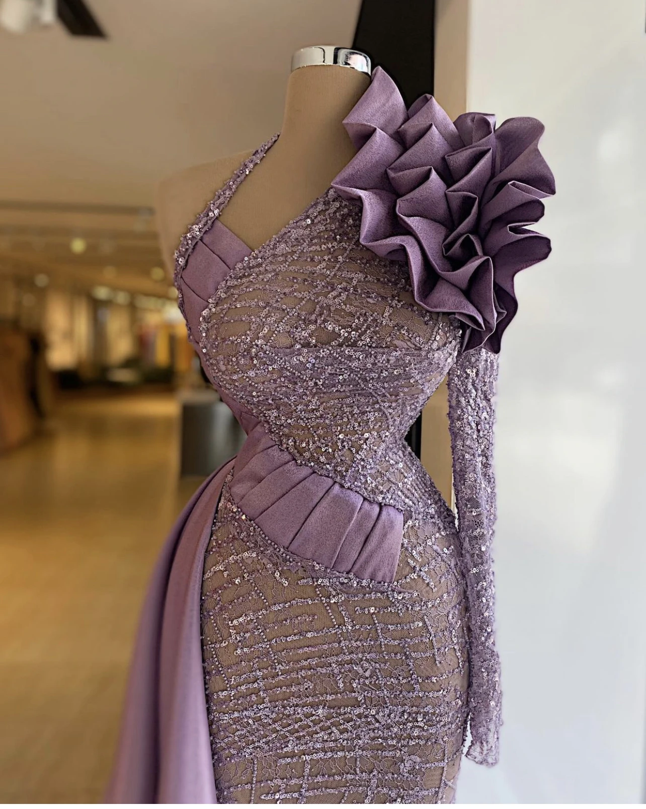 

YILIBER Evening Dresses 2021 Vintage Vlack Pearls Long Sleeves Evening Gowns Beading Prom Dresses For Women Short Dresses