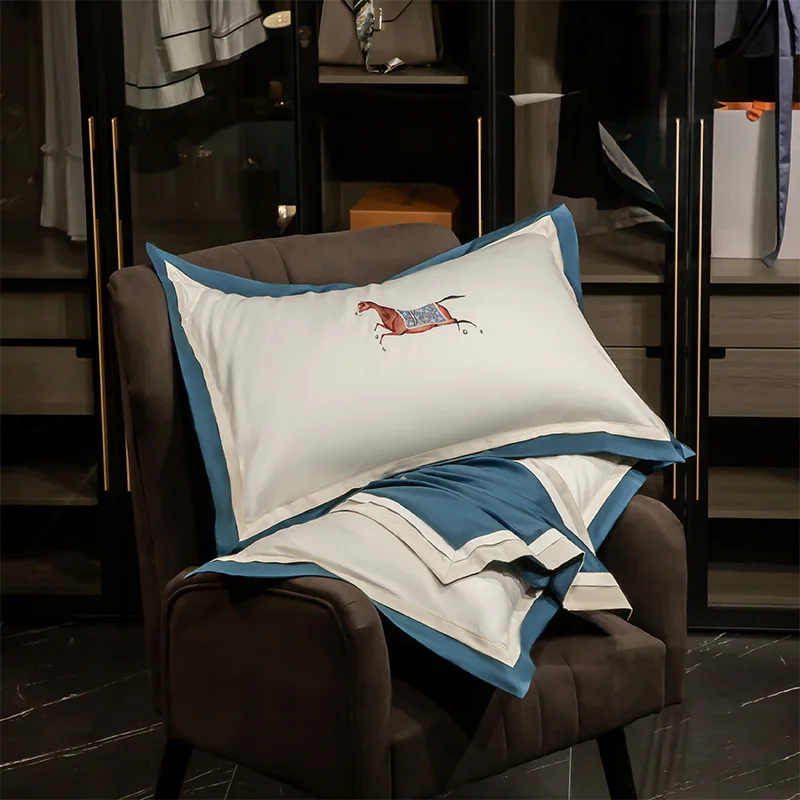 Комплект постельного белья из египетского хлопка с вышивкой Warhorse пододеяльник