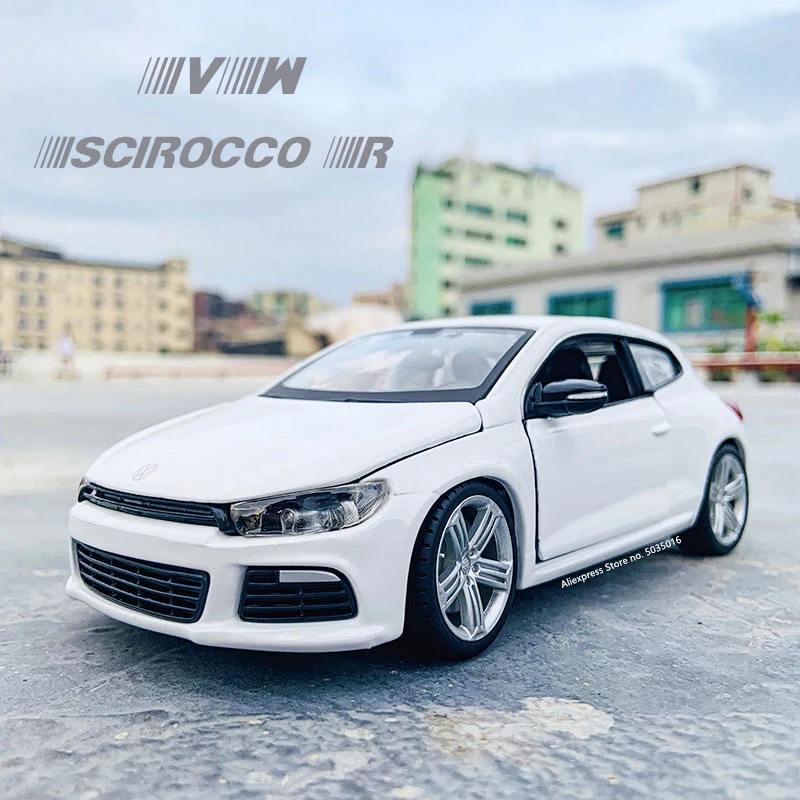 Модель автомобиля из сплава Bburago в масштабе 1:24 Volkswagen VW Scirocco R|Наземный транспорт| |