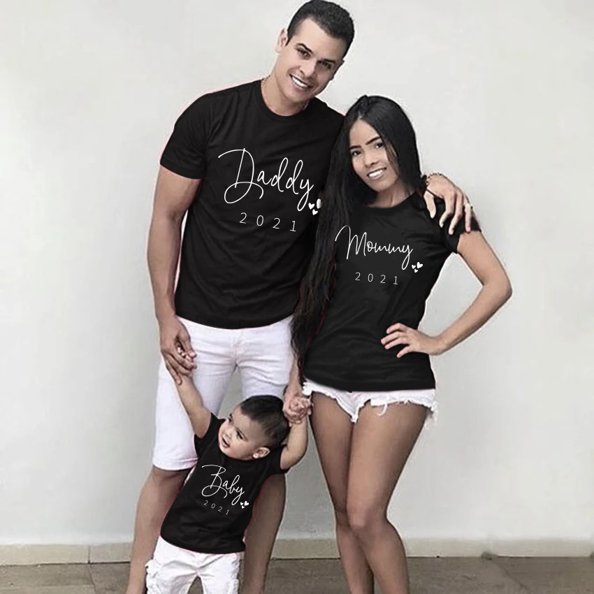 

Family look T-shirts DADDY MOMMY and BABY lovely 2021 clothes mother and daughter clothes father mother Family matching clothes