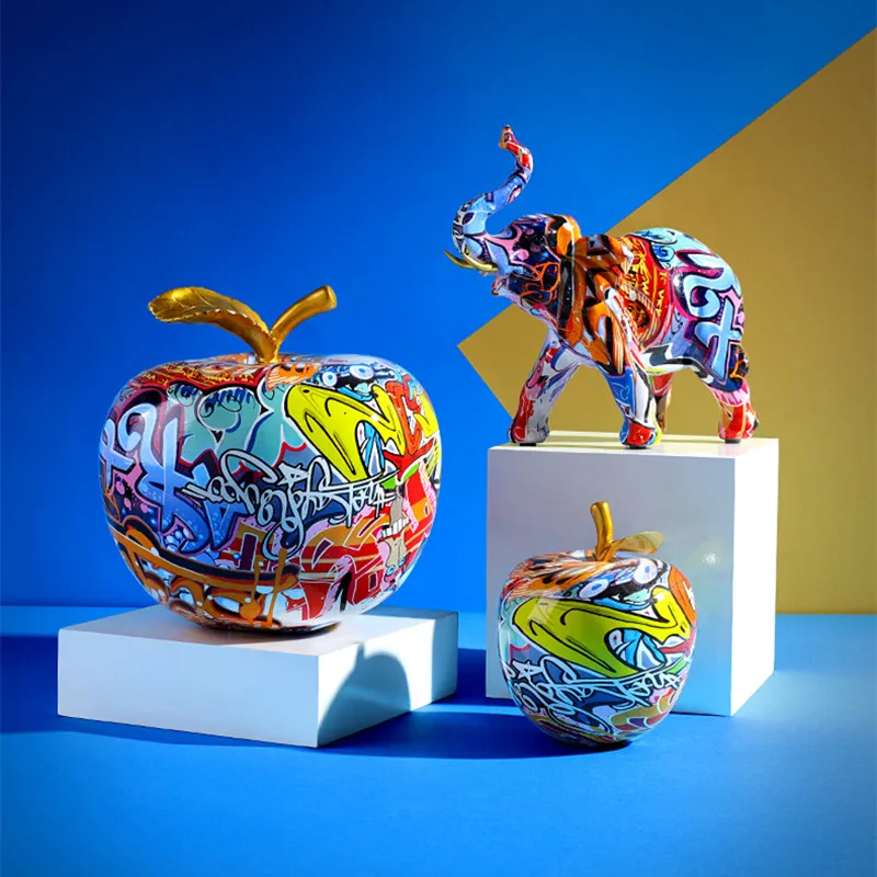 GRAFFITI APPLE ART SCULPTURE LUCKY FRUIT FIGURINE ART APPLE STATUE CREATIVE RESIN CRAFTS EUROPEAN HOME DECORATION R5085