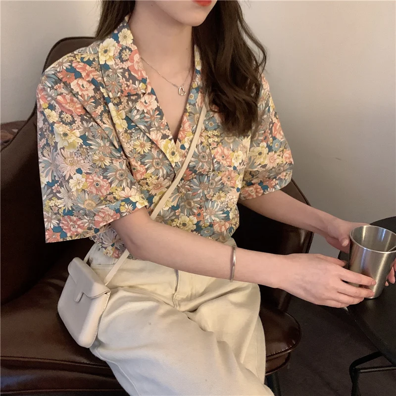 

Summer floral suit Collar Chiffon shirt loose French Minority Student Short Sleeve Chiffon shirt blouse