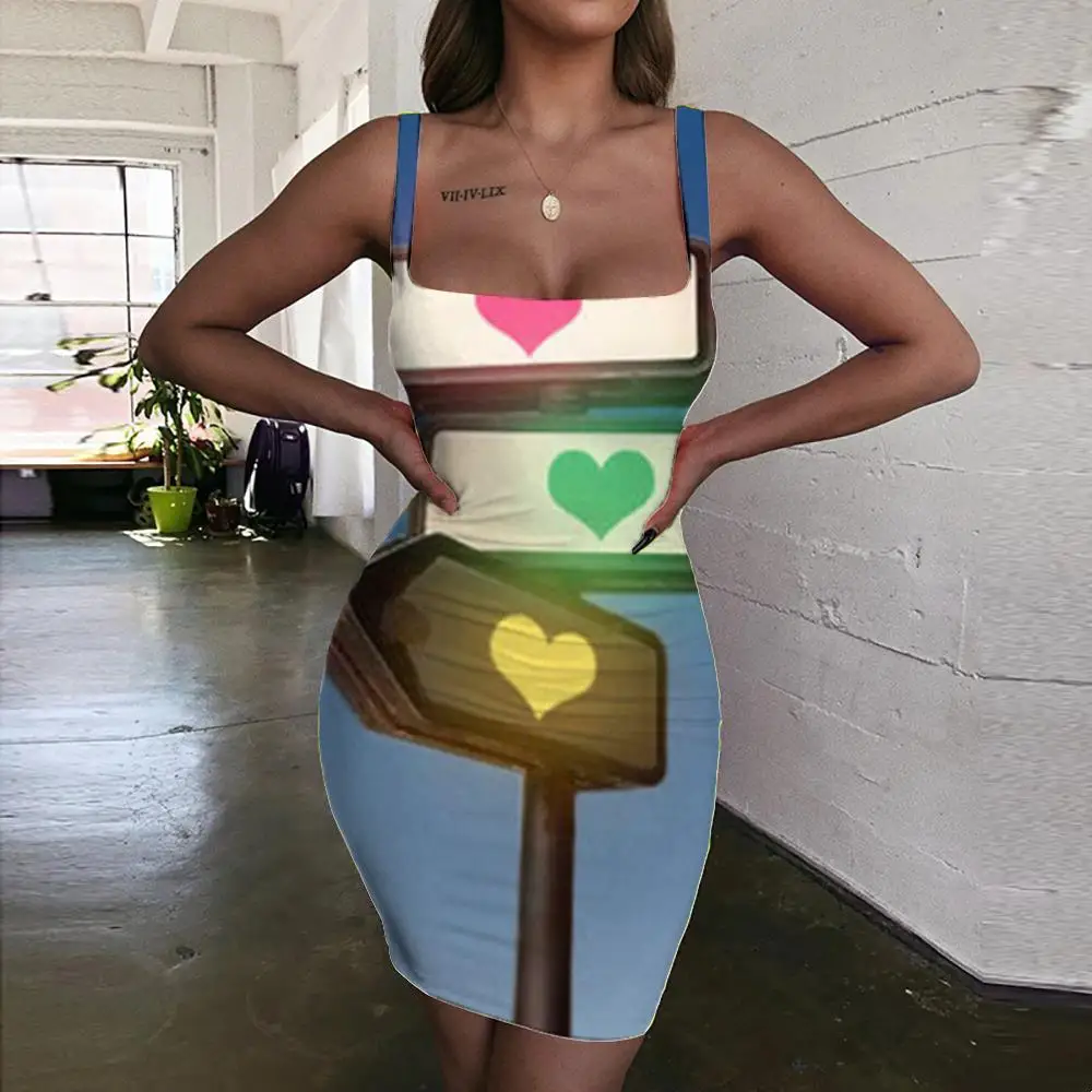 

Платье женское облегающее без рукавов с лямкой на шее