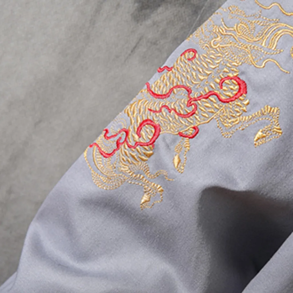 Зимняя мужская куртка с капюшоном модная новая зимняя стильная ретро вышитой