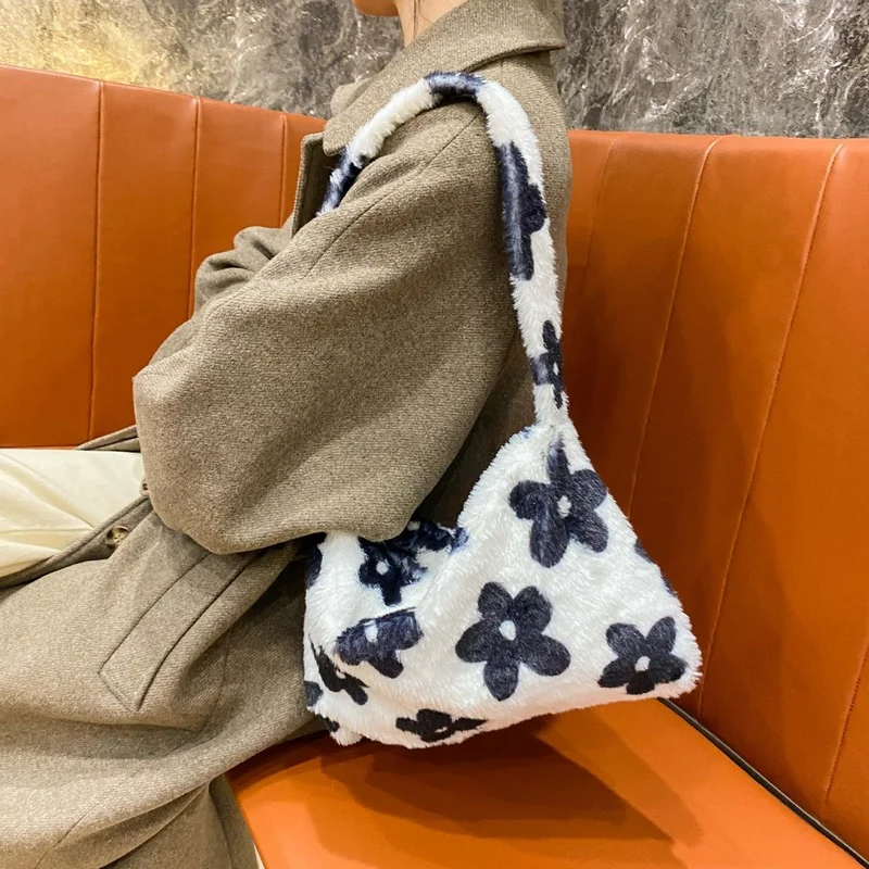 2021 Модные женские плюшевые сумки через плечо с цветочным узором элегантные под