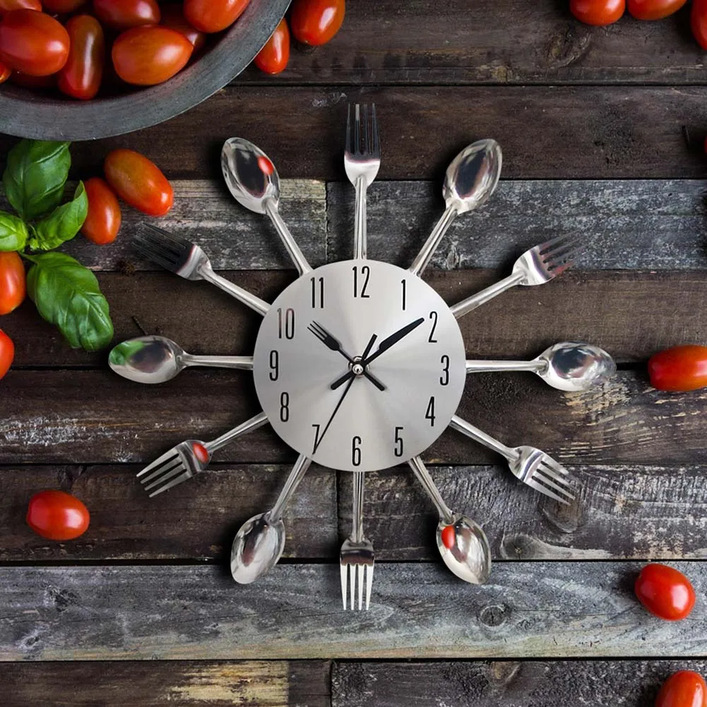 

Cutlery Design Kitchen Wall Clock Multicolor Metal Fork Spoon Modern Cutlery Clocks For Home Living Room Decoration