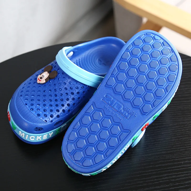 Шлепанцы для девочек и мальчиков пляжные тапочки сада воды с мультяшным рисунком