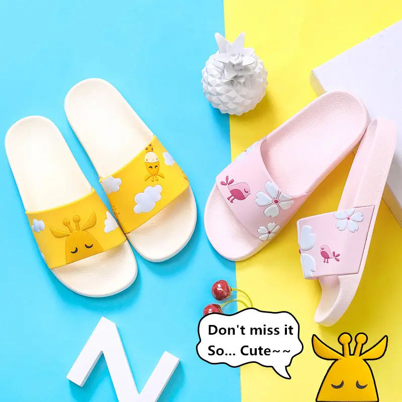 Шлепанцы женские с мультяшным рисунком домашние тапочки летняя модель мужские