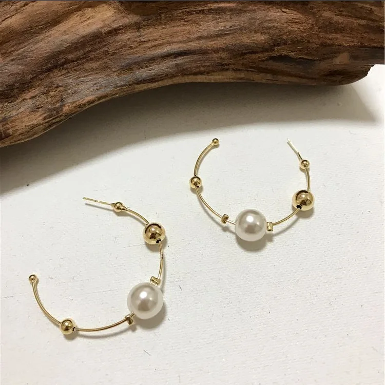 

2020 New Korean Vintage Earrings For Women Big Gold C-shaped Earrings With Pearl Highlight Rhinestone Earrings Fashion Jewelry
