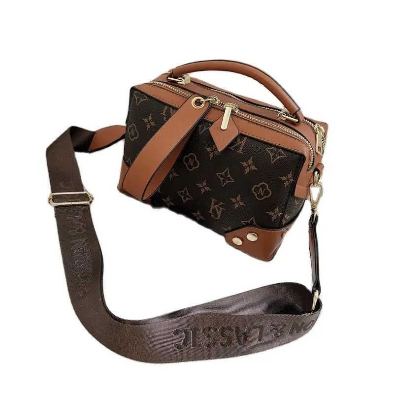 

Роскошная женская сумка, новинка 2021, зимняя сумка-мессенджер, универсальная дизайнерская маленькая дамская сумочка на одно плечо с широким ...