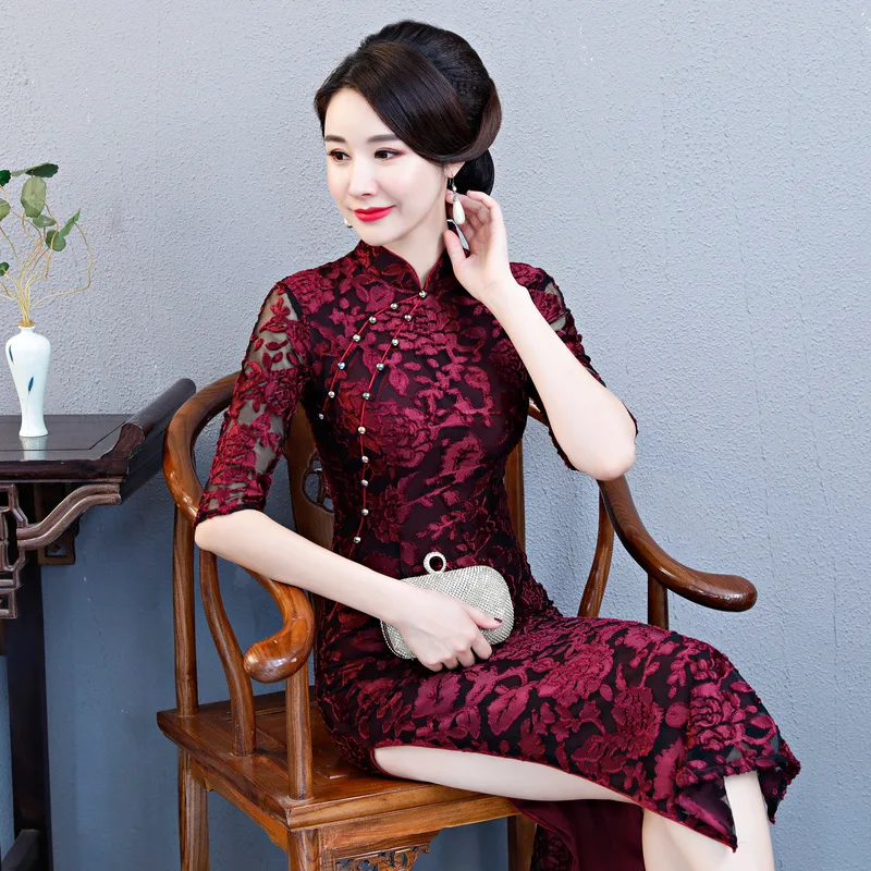 Вышивка цветочные дамы длинный Qipao Плюс Размер 3XL 4XL Осень бархат Тонкий Cheongsam