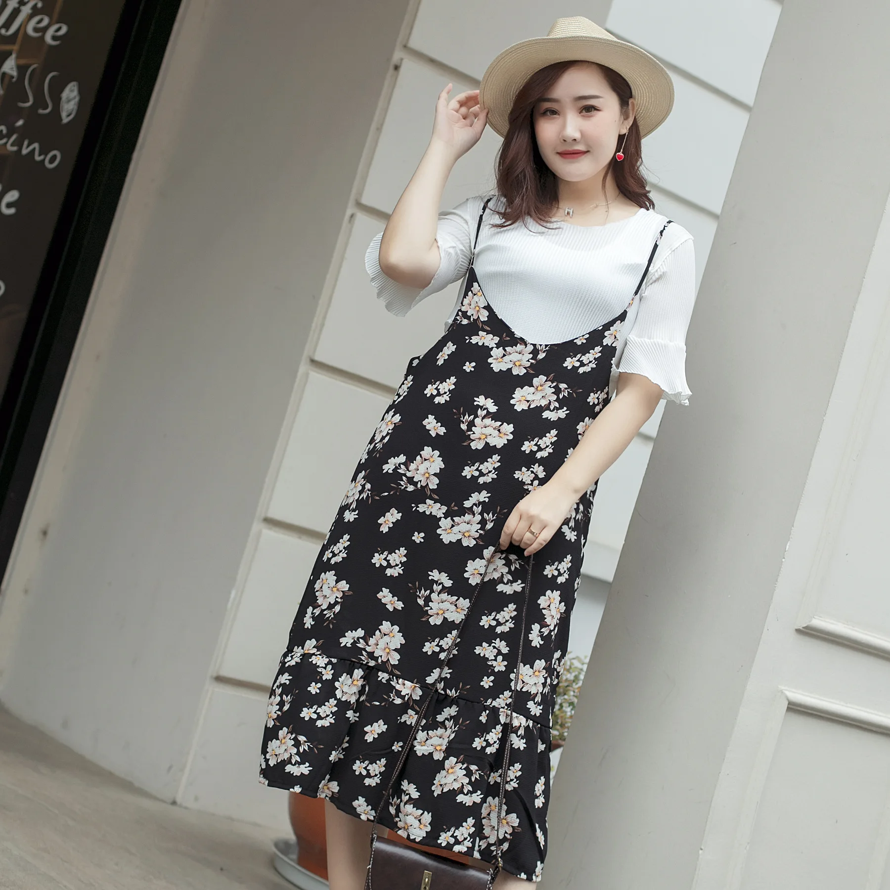 Летнее длинное женское платье большого размера модное свободное с круглым