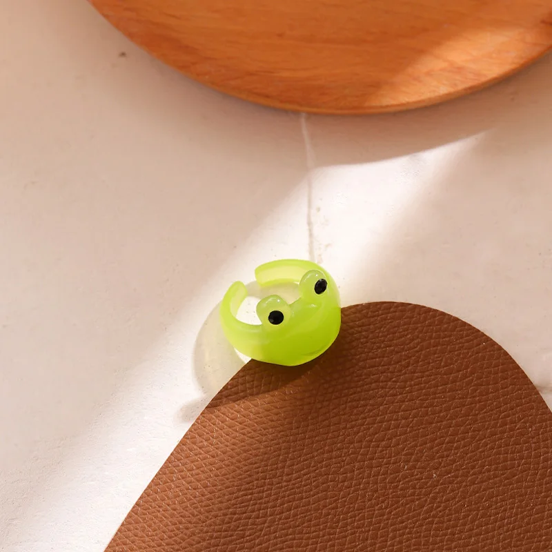 

New Cute Frog Chick Resin Acrylic Ring for Female Girl Simple Animal Frog Couple Jewelry Friendship Accessories Gifts 2021