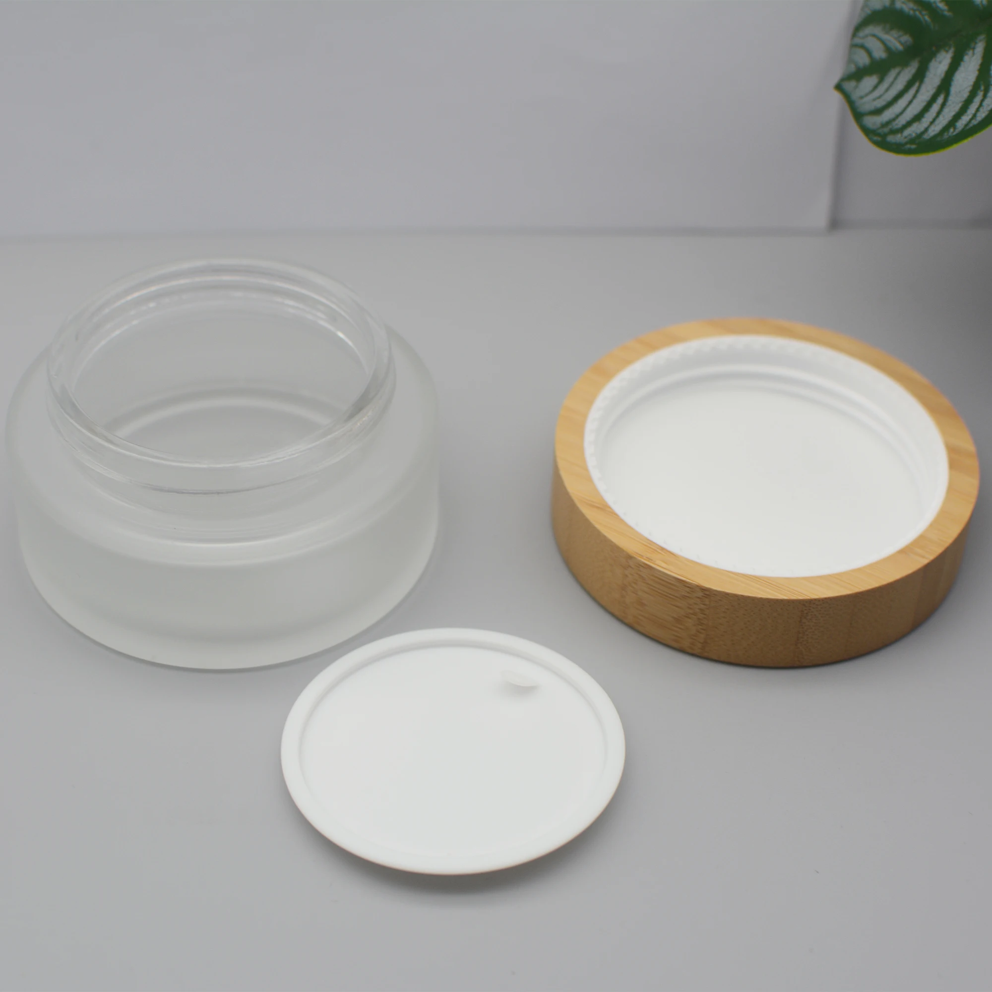 

15g 30g 50g 100g Frosted Glass Cream Jar Wooden Bamboo Cup Facial Care Packaging Container Cosmetic Packaging Container