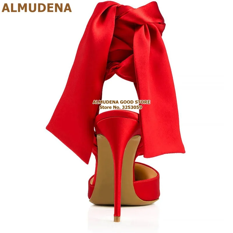 ALMUDENA/красные атласные босоножки с большим бантом; свадебные туфли на шпильке из шелковой ткани со шнуровкой и бантом; туфли-лодочки для сцены в стиле знаменитостей